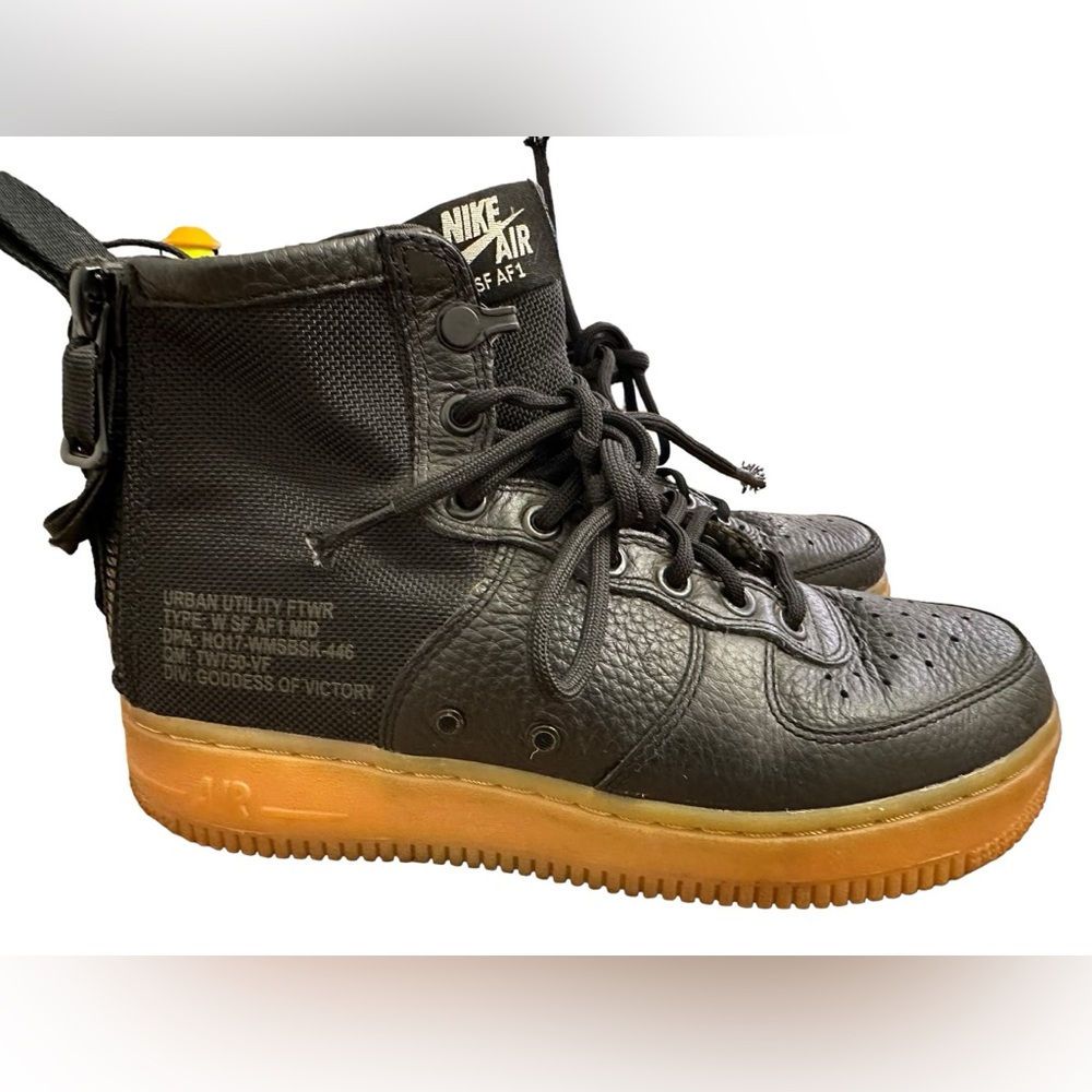 Nike Air Force One Black Urban Utility Footwear 6.5Y B8